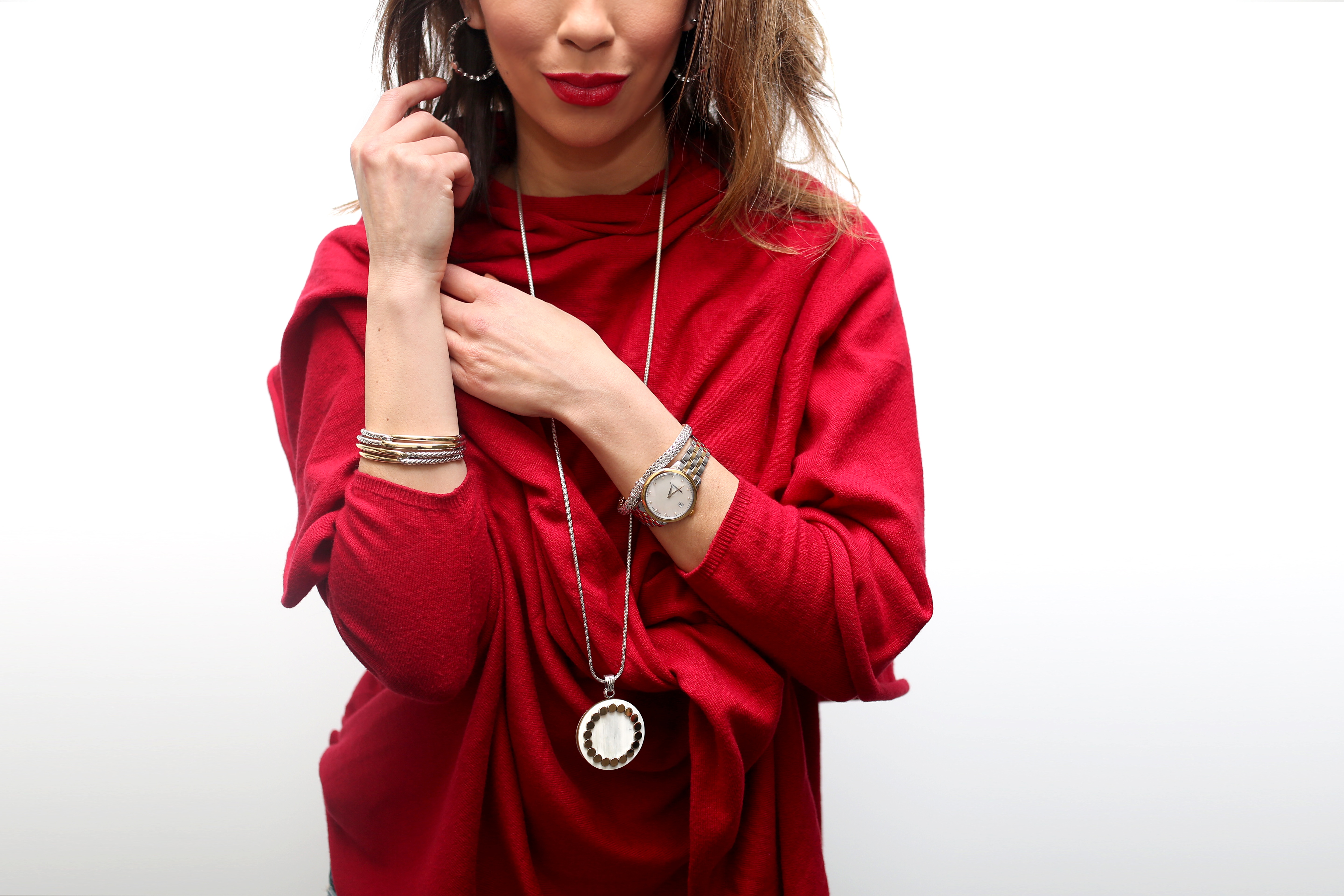 Essential Jewelry Pieces You'll Want To Travel With