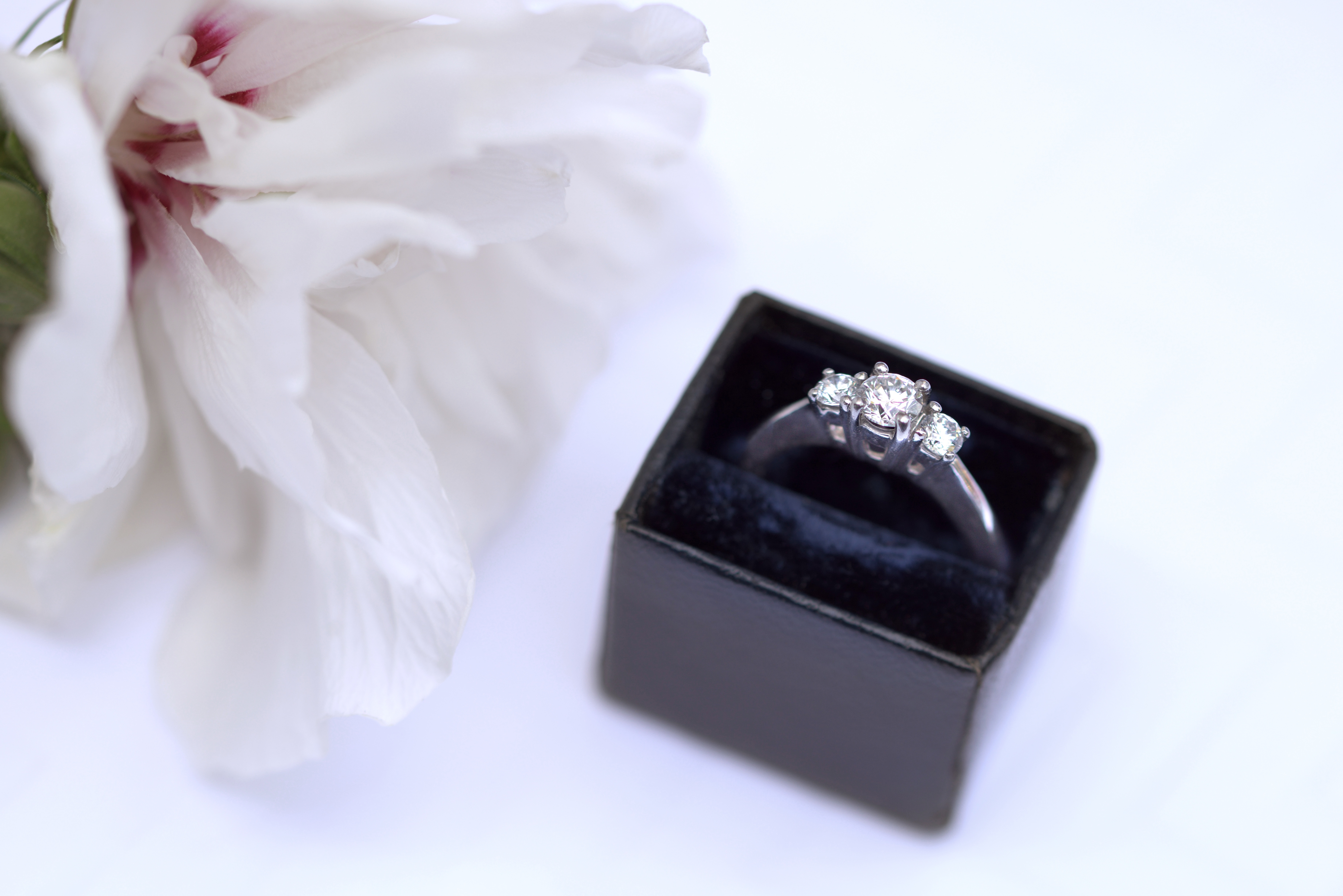 estate diamond rings