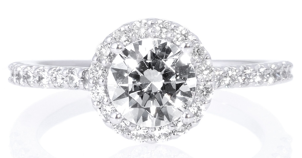 Ritani Round Cut French-Set Halo Damond Band Engagement Ring